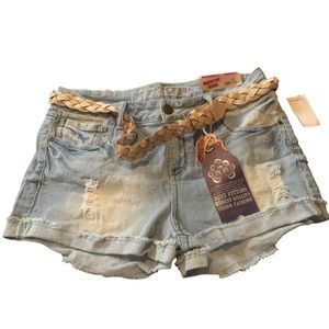 WALLFLOWER Best Fitting Highest Quality Indigo Distressed Shorts Size 3 NWT